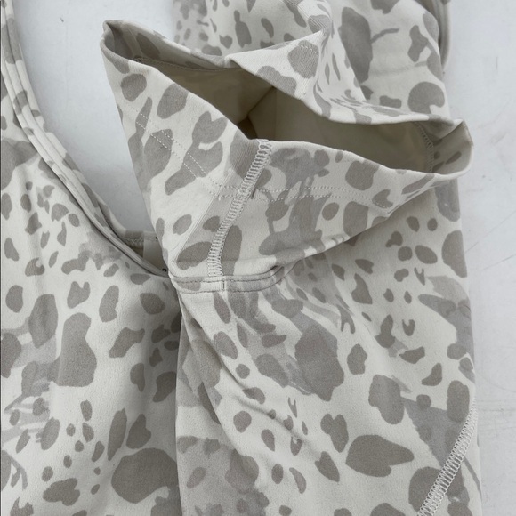 Lululemon Athletica Align Tee Short Sleeve Cheetah Camo Antique White Women 8 - Picture 4 of 6
